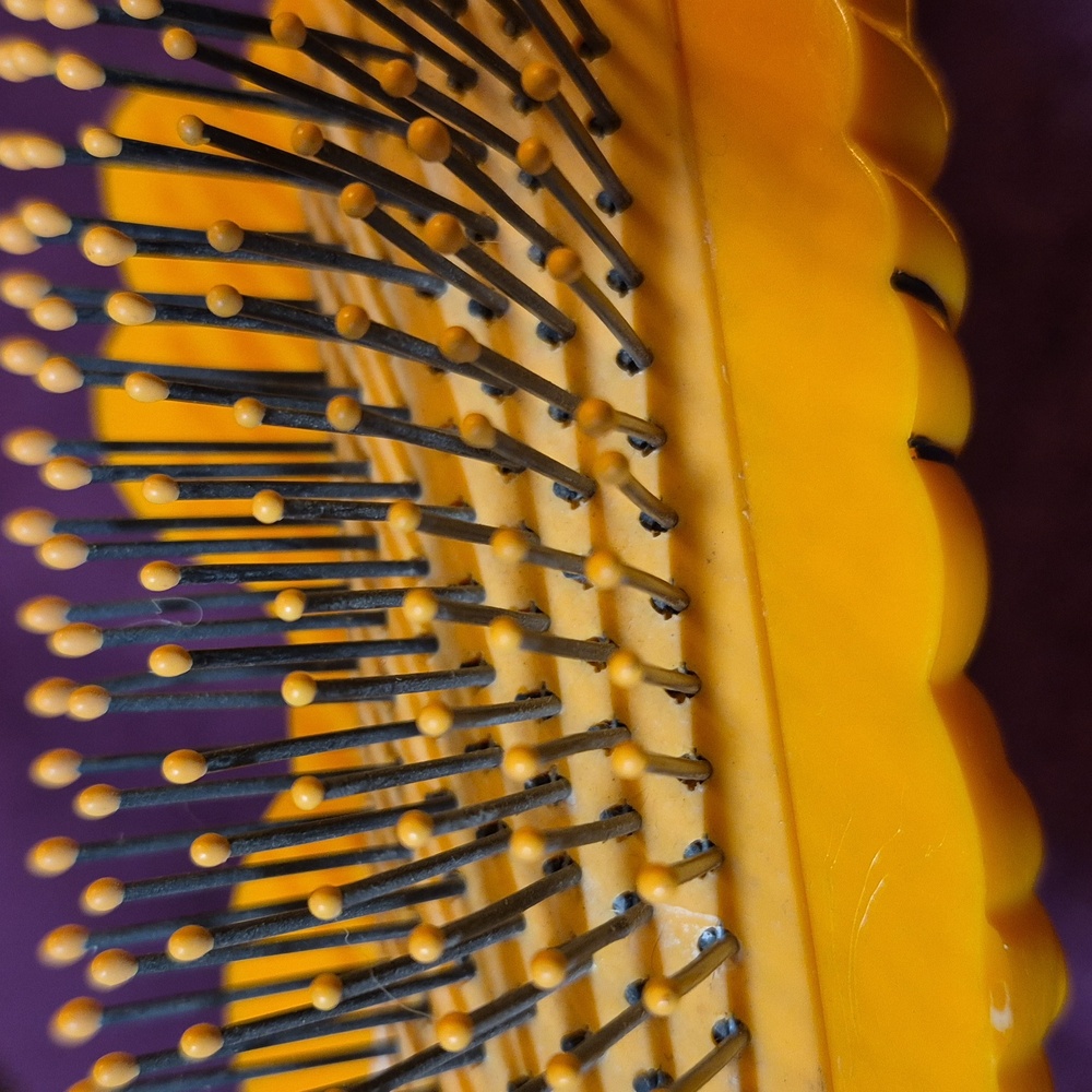 Orange Garfield Kids Comb and Brush Set 1978 Collectors Item - Picture 4 of 9